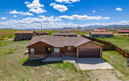 Town of Fairplay ranch home with amazing views and all day sun