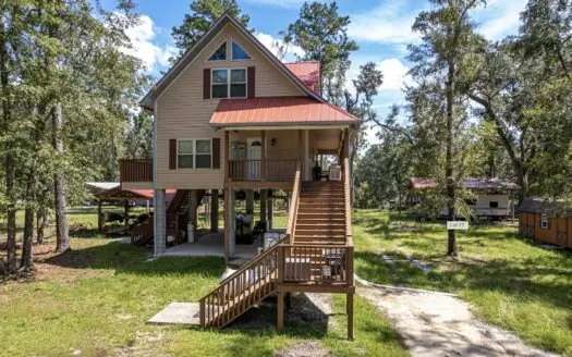 Riverfront Retreat on the Suwannee- 4.8 Private Acres!