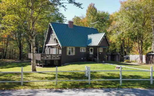 Chalet with 25 Acres in Bucksport, Maine