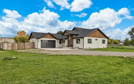 3 Bed 2 Bath Montrose CO Home For Sale 1+ Irrigated Acre