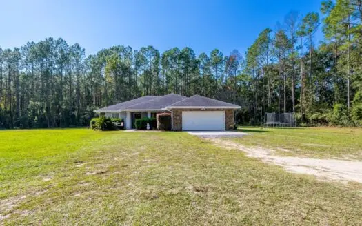 Chiefland Country 3/2 Home on 4.38 acres, Levy County, Florida