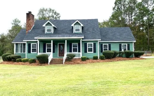 Country Home in Country Acres.