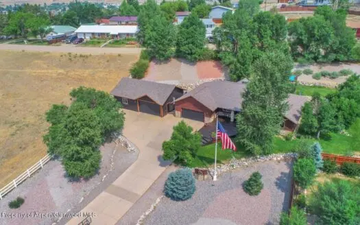 4 Bedroom Home in Colorado on Large Lot with Lots of Extras