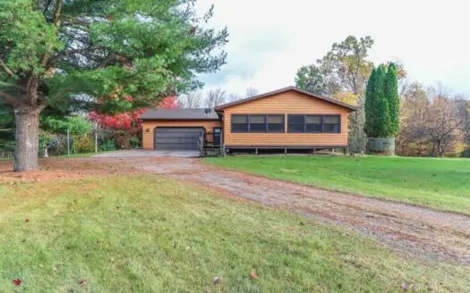 Home in Waupaca For Auction- Online Only