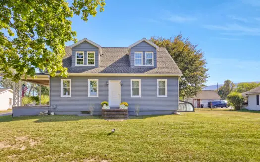 3209 Peters Mountain Road, Halifax, PA 17032