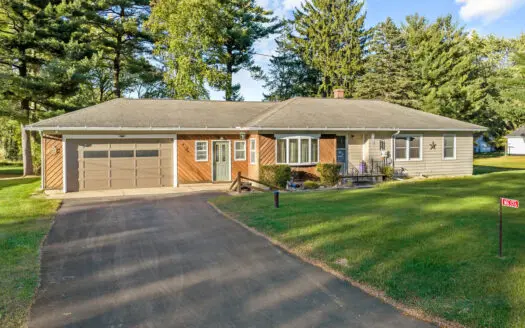 Well-Maintained Ranch Home in the Town of Wyocena