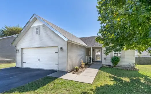 Country Home for Sale in Maury County, Tennessee