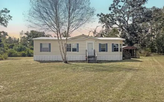 Charming 2009 Double-wide Manufactured Home In Jennings, FL