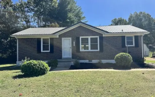 Country Home for Sale in Maury County, Tennessee