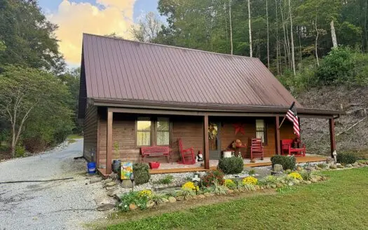 Country Home On 14+/- Acres – Park Like Setting – Liberty, Ky.