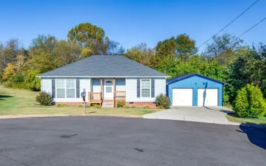 Country Home for Sale in Maury County, Tennessee