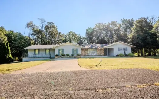 5 Bedroom 4 bath Ranch Style Home For Sale in Tennessee