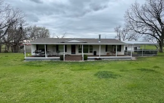 Country Home on 4 Acres in Wynnewood, Oklahoma
