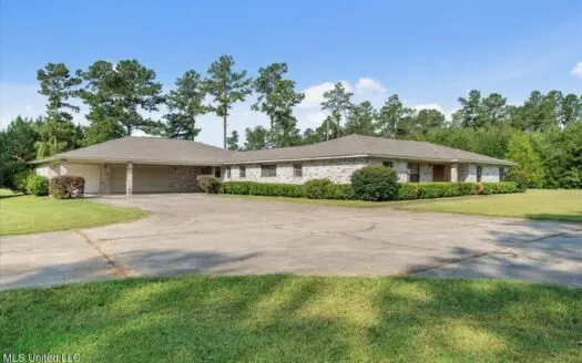 4-Bedroom Country Home on 24.5 Acres in Magnolia, MS