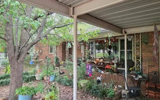 Country Home in Town Located Morris County