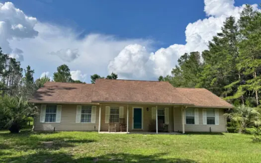 Charming Home in Peacock Lake Addition Subdivision