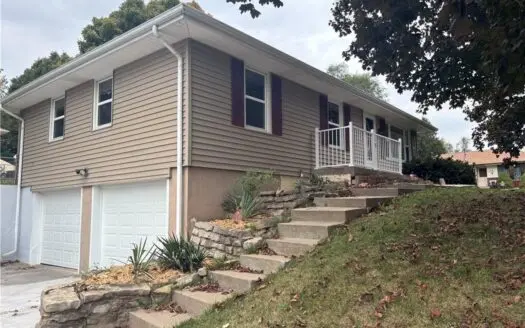 Move-In Ready 3-Bedroom Home with Spacious Yard & Spacious Living