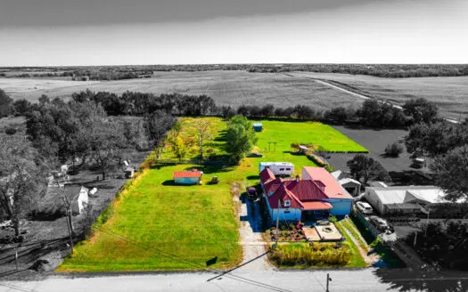 Home on acreage in Fairport, MO Online Auction