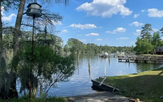 Unrestricted 0.46-Acre Creekfront Lot Near Washington, NC