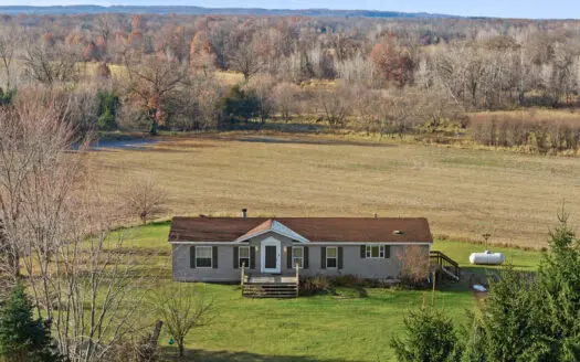 Home on 4.05 acres in the Town of Moundville