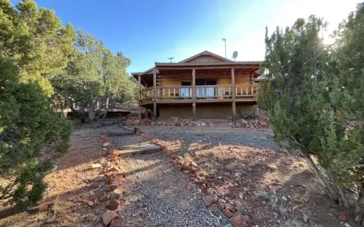 Off-Grid Seligman Arizona Home on Ten Acres No HOA
