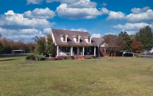 Equine Property For Sale In Tn, Brick Home, Barn, 17Ac+/-