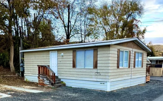 Beautifully remodeled 1979 double wide manufactured home