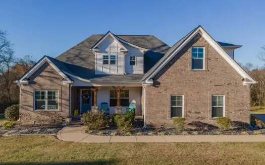 Country Home for Sale in Maury County, Tennessee