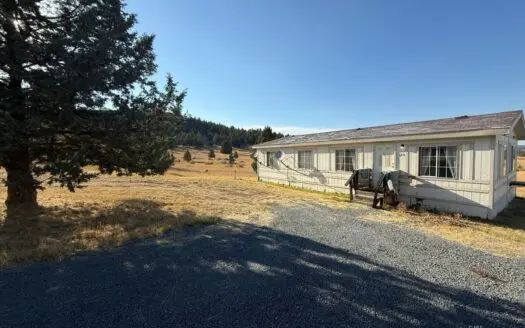 2-Bed, 2-Bath Manufactured Home on 1 Acre – Full of Potential!