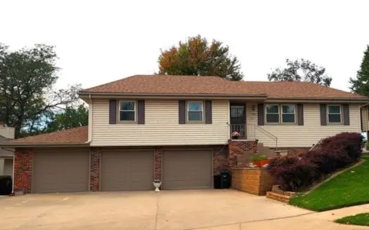 Classic Raised Ranch For Sale in Jefferson, Nebraska