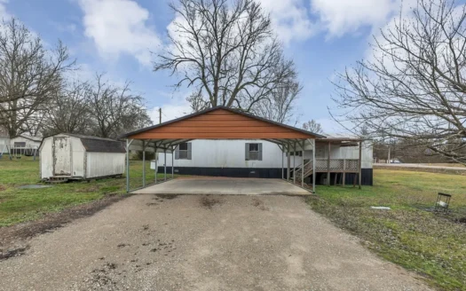 Country Home for Sale in Lewis County, Tennessee