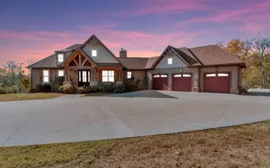 Country Home for Sale in Maury County, Tennessee