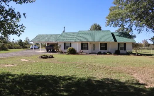 Beautiful Country Home with Shop and Pony Pasture!