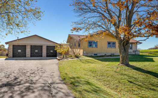 4 Bedroom Home Country Living and Natural Beauty La Crosse WI