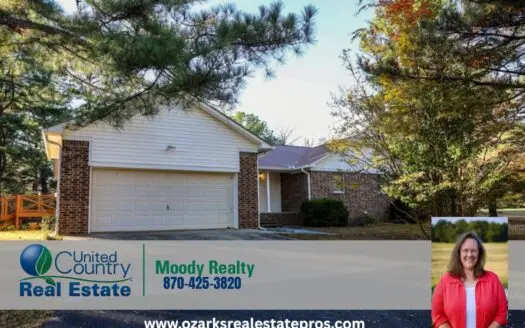 Country Comfort Meets Town Convenience in Melbourne, AR