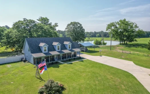 Country Home with 48.5 Acres in Karnack, TX