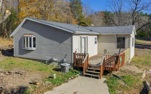 Ranch-Style Home Set on 1.34 Acres in the Town of Marcellon WI