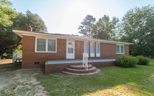 Spacious 3-Bedroom Brick Ranch in Wallace, SC – Remodeled