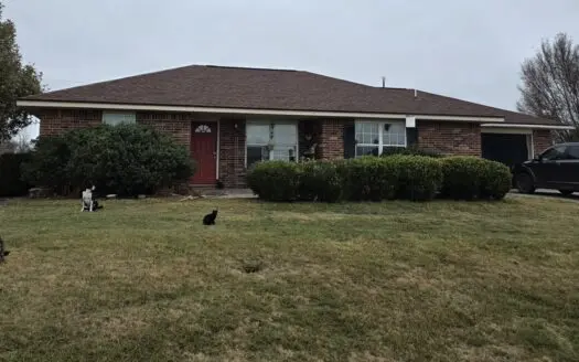 Charming 3 Bedroom, 2 Bath Home on Nearly 1 Acre