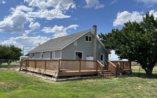 Eastern Oregon Country Home outside of Burns