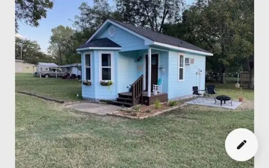 Country Tiny Home For Sale in East Texas