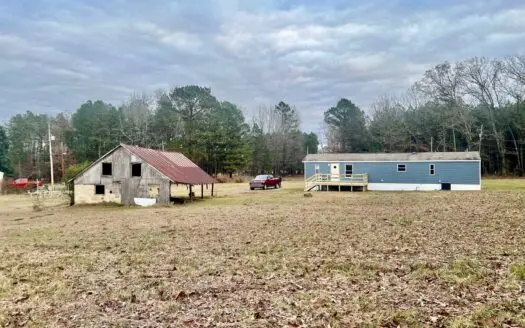 Country living in Malvern Arkansas on acrage