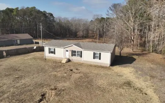 3 Bed 2 Bath Located Henderson county