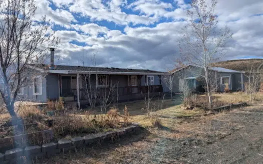 Eastern Oregon Three Bedroom Home outside of Hines