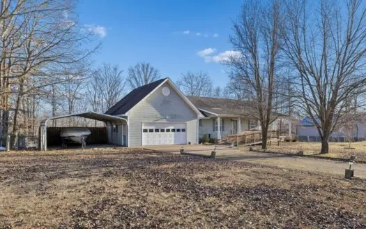 Country Home for Sale in Lewis County, Tennessee