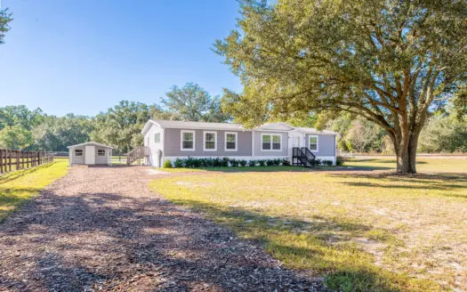 3 Bedroom For Sale in Morriston, FL
