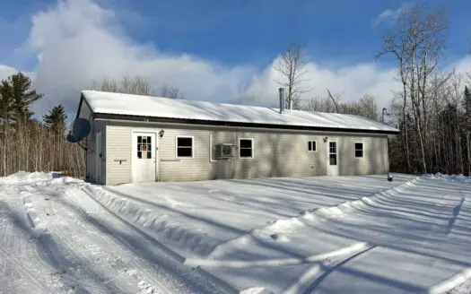 Private Home on 40 Acres – Stacyville, ME