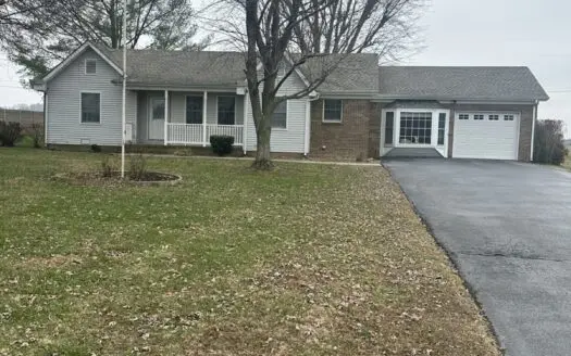 Country Home Just minutes from Glasgow KY