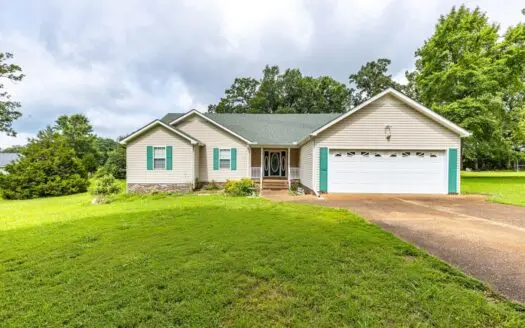 Country Home for Sale in Lewis County, Tennessee