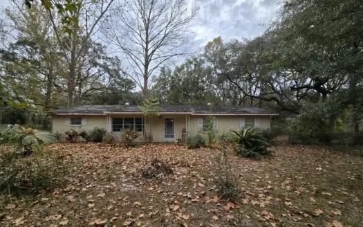 Fixer-Upper 3Br / 2 Ba On 4.6 Acres In Chiefland, Florida